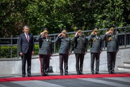 Azərbaycan və Gürcüstanın müdafiə nazirləri görüşüblər