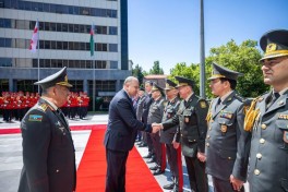 Azərbaycan və Gürcüstanın müdafiə nazirləri görüşüblər