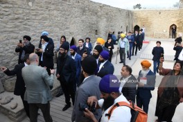 Beynəlxalq konfransın iştirakçıları Atəşgah Məbədi kompleksinə səfər ediblər - FOTO 