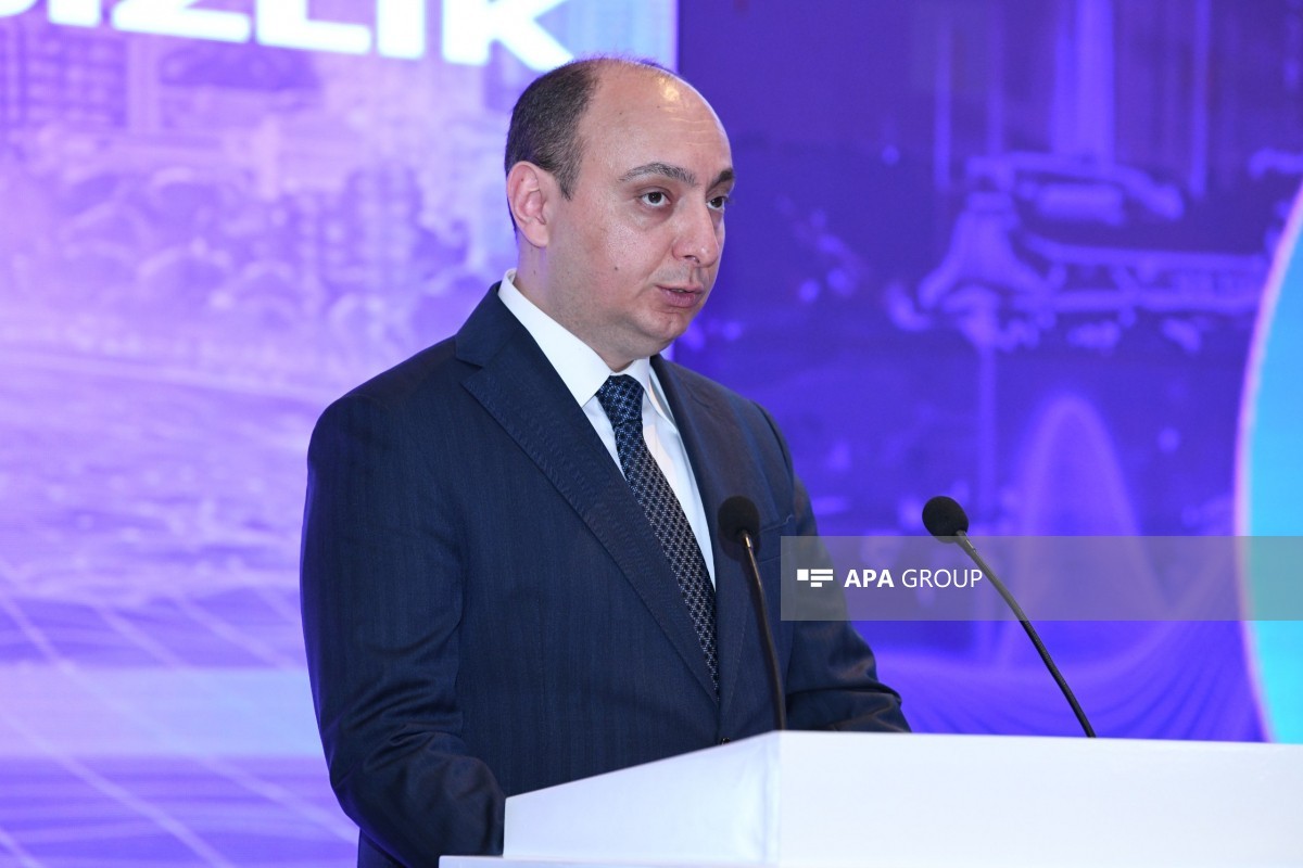 Rəqəmsal inkişaf və nəqliyyat nazirinin müavini Saməddin Əsədov