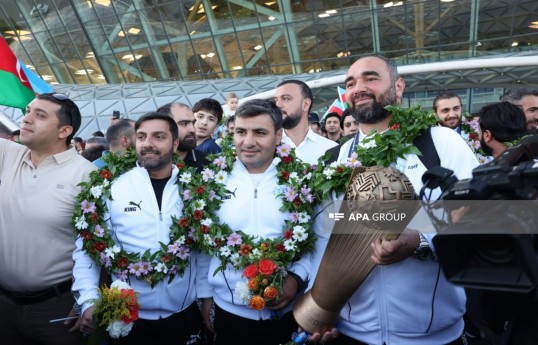 Avropa çempionu olan Azərbaycanın minifutbol yığması Vətənə qayıdıb - FOTO  - YENİLƏNİB 