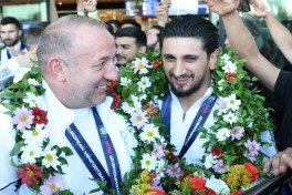 Avropa çempionu olan Azərbaycanın minifutbol yığması Vətənə qayıdıb - FOTO  - YENİLƏNİB 