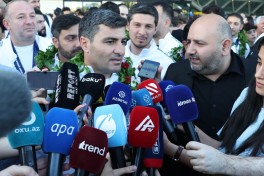 Avropa çempionu olan Azərbaycanın minifutbol yığması Vətənə qayıdıb - FOTO  - YENİLƏNİB 