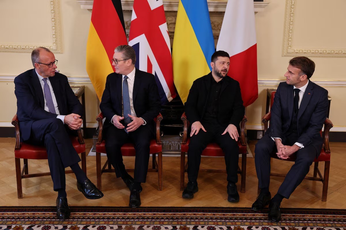 Macron, Starmer and Merz to meet Zelenskyy in London on June 7, Elysee says