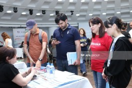Bakıda ABŞ məzunları sərgisi təşkil edilib - FOTO 