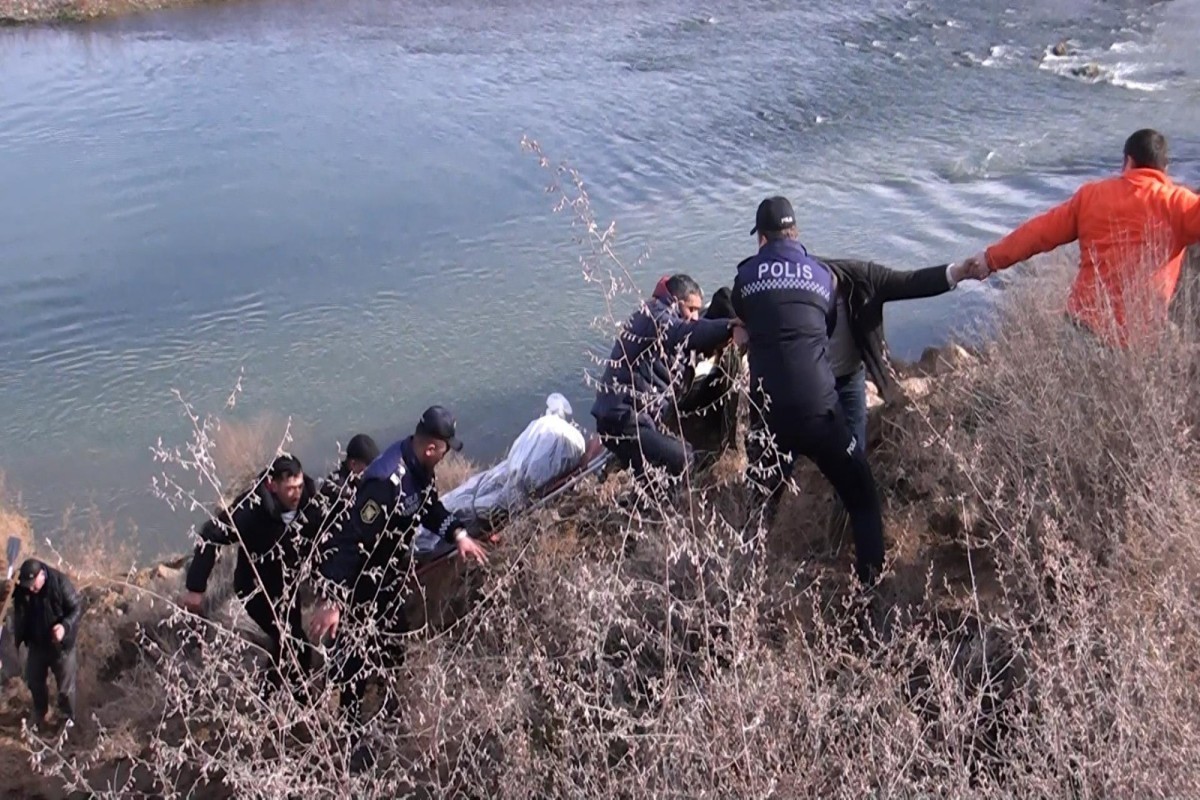В Агдашском районе в водном канале обнаружен труп мужчины