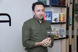 Qulu Ağsəsin “Saat 6-nı gözləyirəm” kitabının təqdimat mərasimi keçirilib - FOTO 