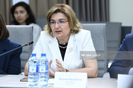 Uşaqların zərərli informasiyadan qorunması ilə bağlı hüquqi akt layihəsi müzakirə olunub - FOTO 