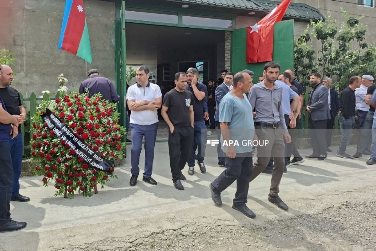 Azov dənizində gəmiyə dron hücumunda həlak olan Fuad Orucov Xaçmazda dəfn edilib - <span class="red_color">FOTO