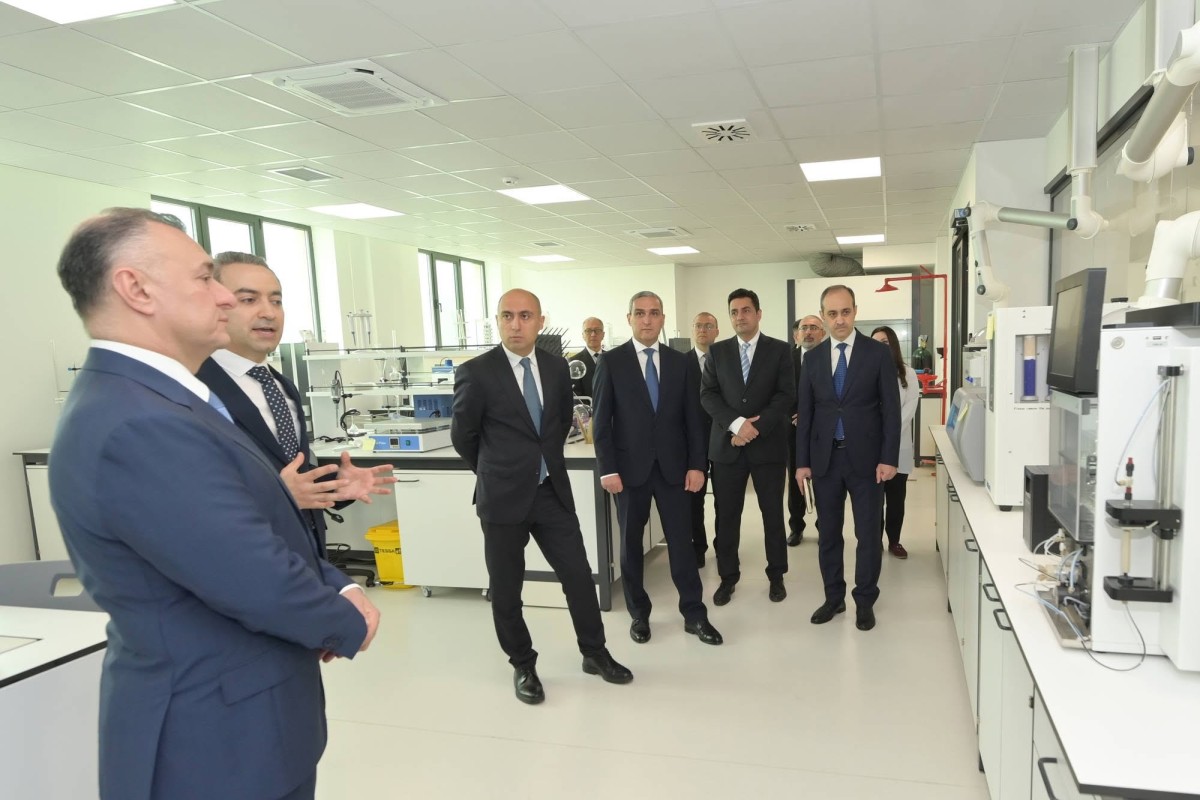 Emin Əmrullayev və Teymur Musayev Qarabağ Universitetinin Klinikasında olublar