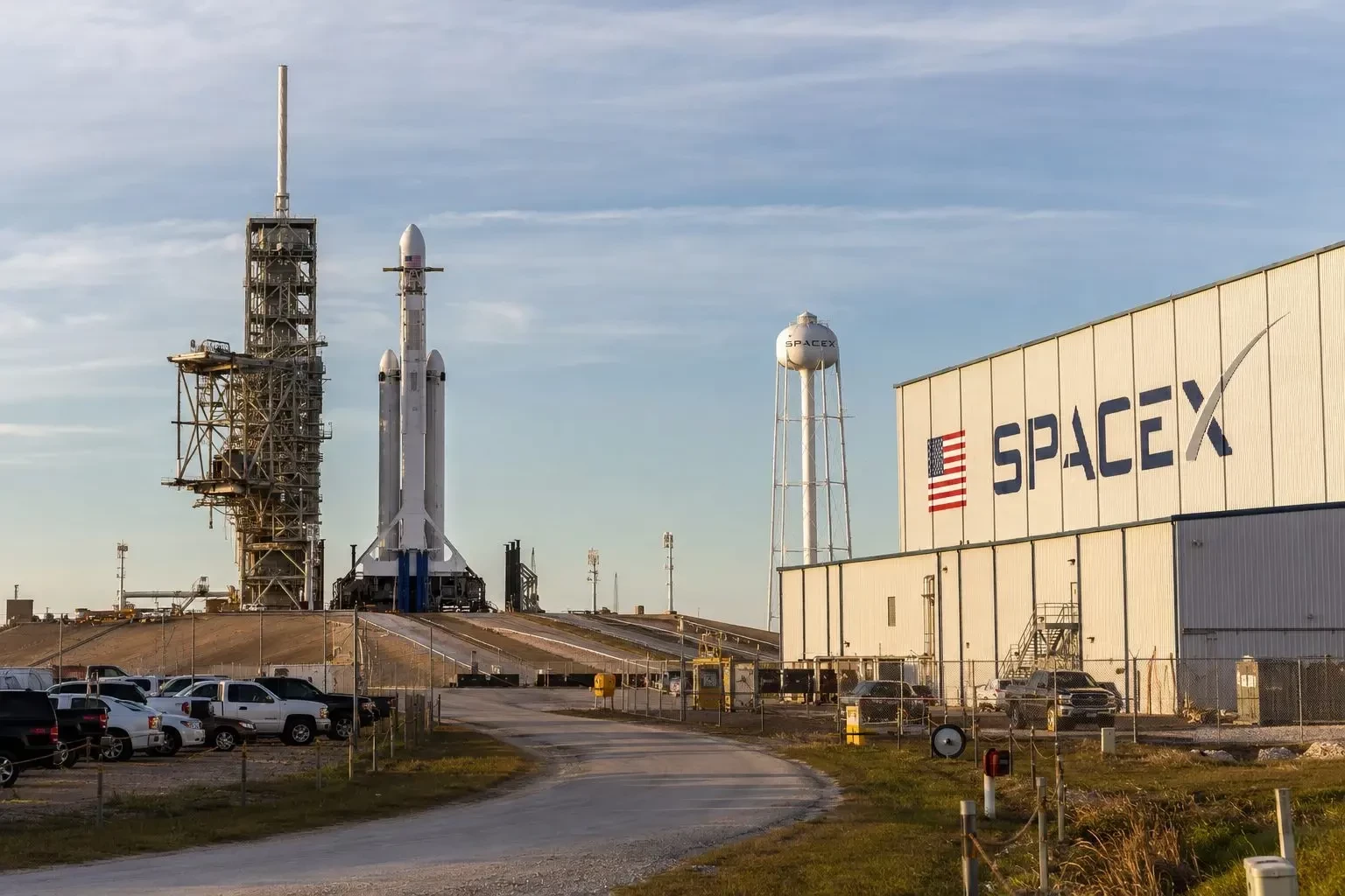 "BlackRock" şirkəti "SpaceX" səhmlərinin alınması üçün ən az