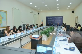 Media nümayəndələri üçün insan hüquqlarının qorunmasına dair sessiya keçirilib - FOTO 