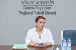 Elm və təhsil naziri Gəncədə vətəndaşları qəbul edib
