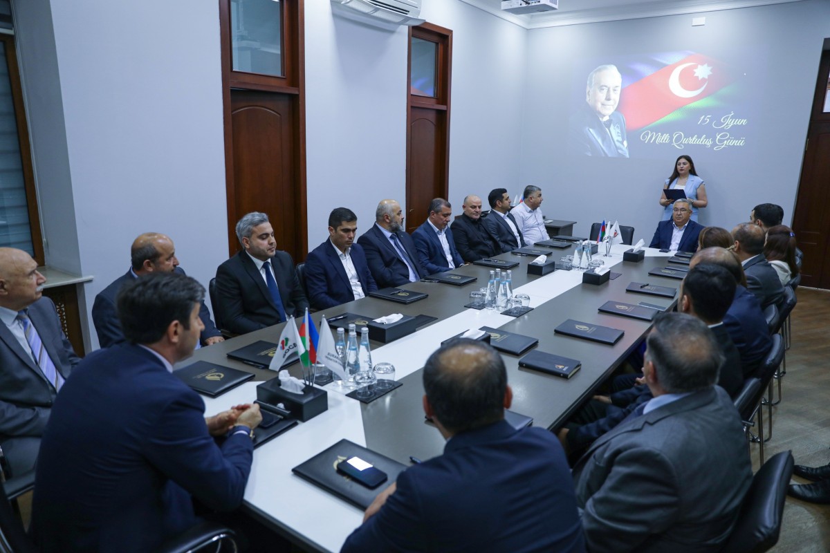 Neftçilər Milli Qurtuluş Gününü qeyd ediblər