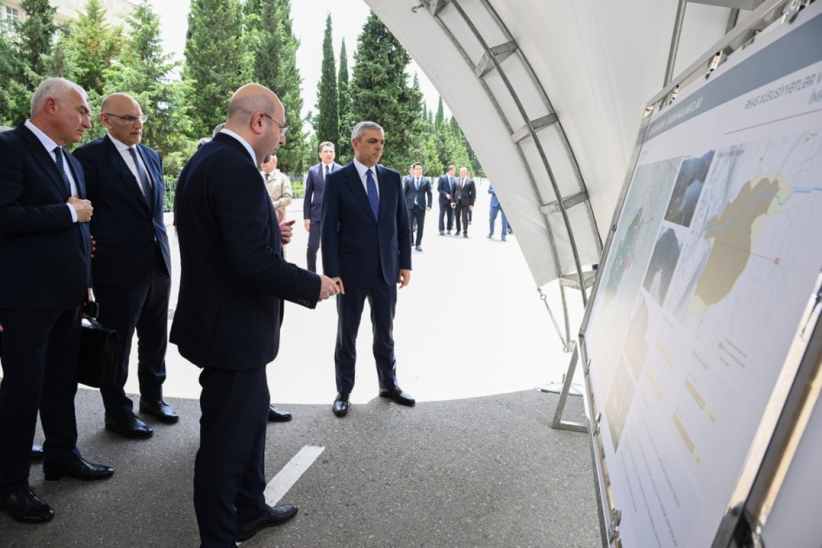Əlaqələndirmə Qərargahının iclasının iştirakçıları Ağdərə şəhərinin Baş planı ilə tanış olublar