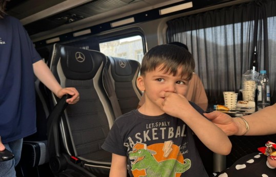Köç karvanı Cəbrayılın Şükürbəyli kəndinə çatıb, açarlar təqdim edilib - FOTO  - YENİLƏNİB 