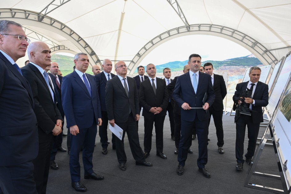 Əlaqələndirmə Qərargahının iclasının iştirakçıları “Dəmirli” Filiz Emalı Kompleksində görülən işlərlə tanış olub