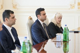 Prezident İlham Əliyev ABŞ Konqresinin Nümayəndələr Palatasının üzvünü qəbul edib