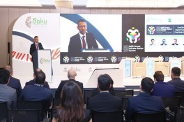Regional əlaqələrin g&uuml;cləndirilməsində d&ouml;vlət-&ouml;zəl tərəfdaşlığının roluna dair sessiya ke&ccedil;irilib