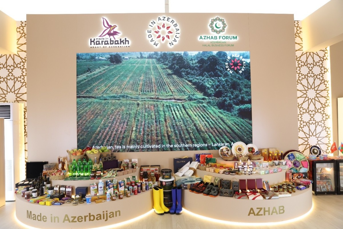 İİB Qrupunun Özəl Sektor Forumu çərçivəsində keçirilən sərgidə Azərbaycan pavilyonu təşkil olunub