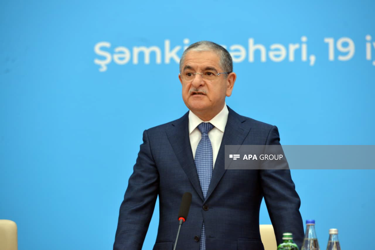 Azərbaycan Respublikası Prezidentinin köməkçisi - Prezident Administrasiyasının İqtisadi siyasət və sənaye məsələləri şöbəsinin müdiri Natiq Əmirov