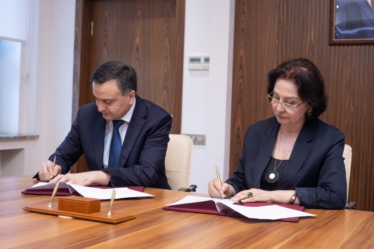 Məhkəmə Ekspertizası Mərkəzi ilə AzMİU arasında memorandum imzalanıb