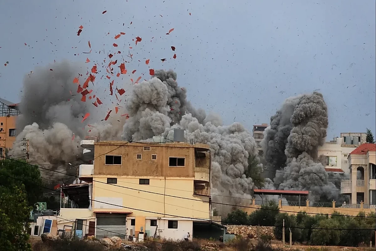 İsrail Livanı bombalayıb, 18 nəfər ölüb