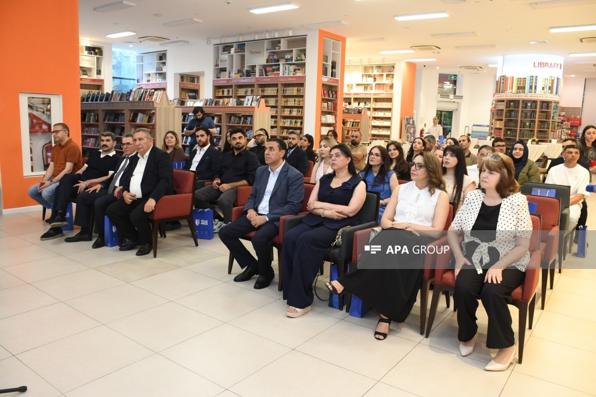 Winners of youth novel competition held by TEAS Press awarded-<span class="red_color">PHOTO