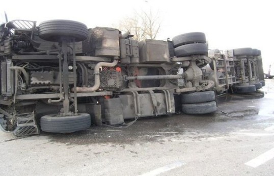 İranda yol qəzasında 5 nəfər ölüb