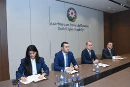 Ceyhun Bayramov diplomatik fəaliyyəti başa çatan Almaniya səfirini qəbul edib
