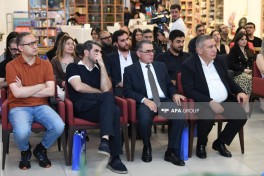 “TEAS Press”in keçirdiyi gənclərin roman müsabiqəsinin qalibləri mükafatlandırılıb - FOTO 