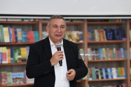 “TEAS Press”in keçirdiyi gənclərin roman müsabiqəsinin qalibləri mükafatlandırılıb - FOTO 