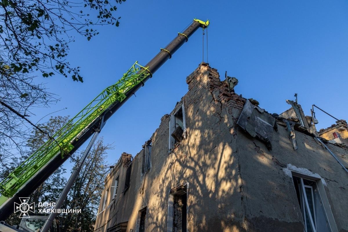 Russian strike on Kharkiv residential building kills one, injures nine