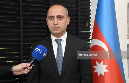 Elm və təhsil naziri Emin Əmrullayev