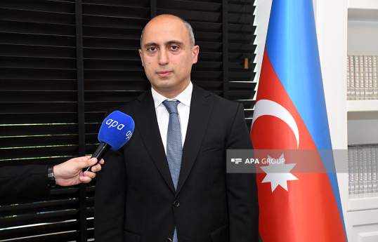 Elm və təhsil naziri Emin Əmrullayev