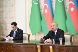 Azərbaycan və Türkmənistan prezidentləri mətbuata bəyanatlarla çıxış ediblər - FOTO 