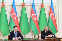 Azərbaycan və Türkmənistan prezidentləri mətbuata bəyanatlarla çıxış ediblər - FOTO 