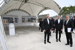Azərbaycan və Türkmənistan prezidentləri Şuşa məscidində tikinti işlərinin gedişi ilə tanış olublar