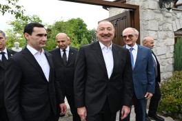 Prezidentlər İlham Əliyev və Sərdar Berdiməhəmmədov Şuşada Bülbülün ev-muzeyində olublar