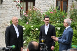 Prezidentlər İlham Əliyev və Sərdar Berdiməhəmmədov Şuşada Bülbülün ev-muzeyində olublar