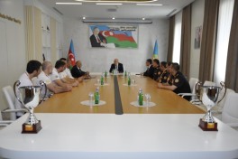 Kəmaləddin Heydərov III Dünya Korporativ Oyunlarında uğur qazanmış FHN komandalarının üzvləri ilə görüşüb - VİDEO 