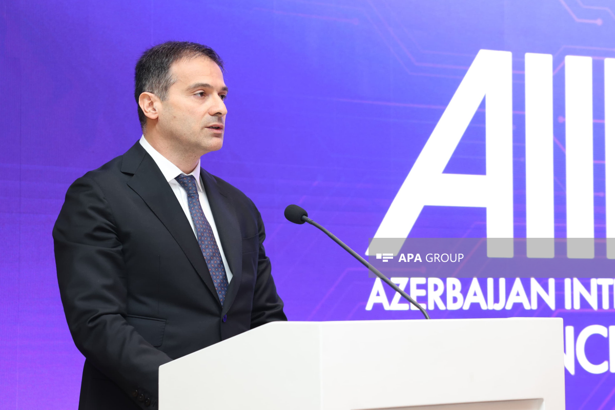 Azərbaycan Respublikası Mərkəzi Bankı sədrinin birinci müavini Əliyar Məmmədyarov