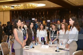Bakıda 11-ci Azərbaycan Beynəlxalq Sığorta Forumu keçirilir - FOTO 