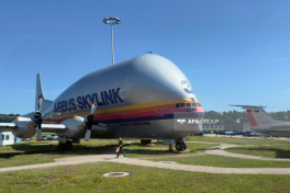 Media nümayəndələri "Airbus"un Hamburqdakı istehsal sahəsində olublar- FOTO 