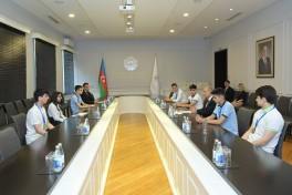 Emin Əmrullayev Respublika Fənn Olimpiadalarının ən yüksək nəticə göstərən qalibləri ilə görüşüb