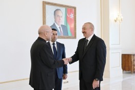 Prezident İlham Əliyev Qalibafın başçılıq etdiyi nümayəndə heyətini qəbul edib