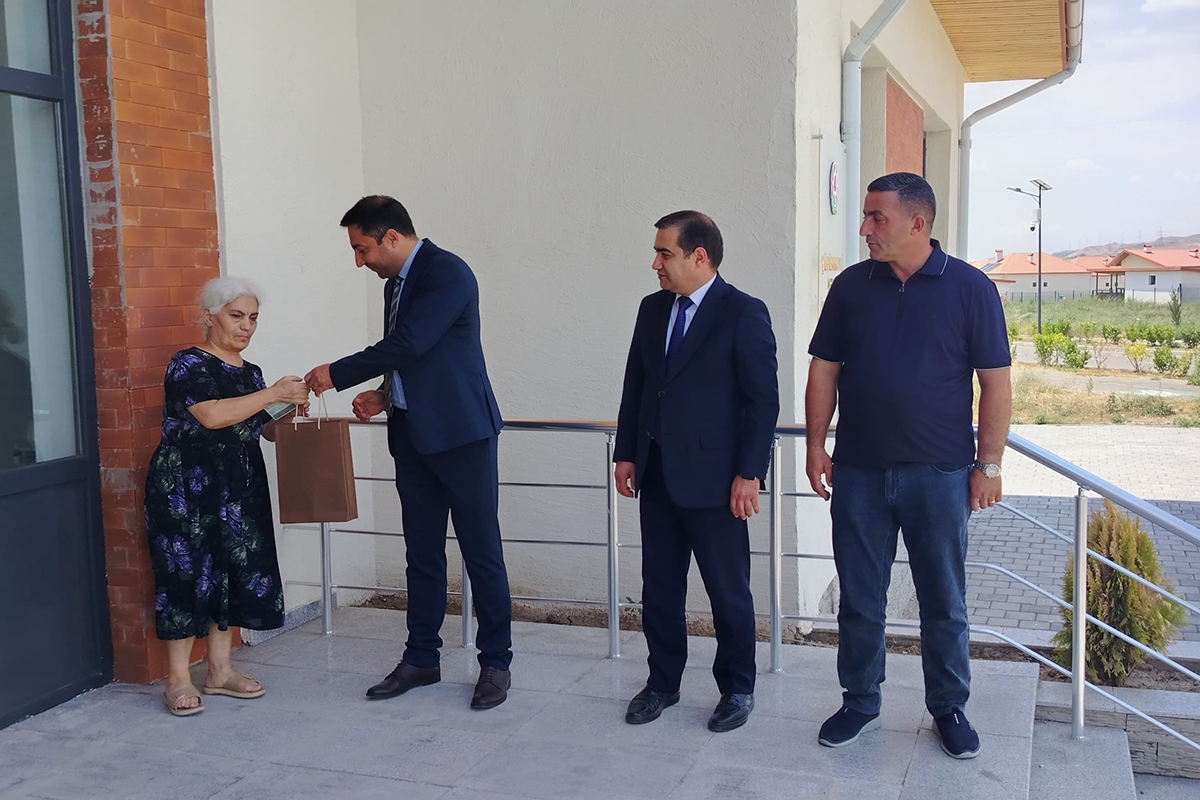 Cəbrayılın Şükürbəyli kəndinə növbəti köç olub, açarlar təqdim edilib