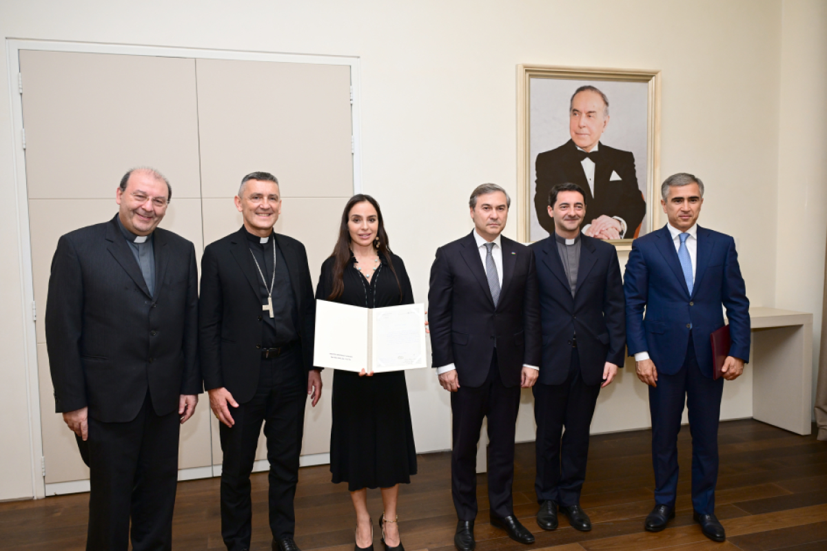 Vice-President of the Heydar Aliyev Foundation Leyla Aliyeva meets with Head of the Vatican Apostolic Library and Apostolic Archive