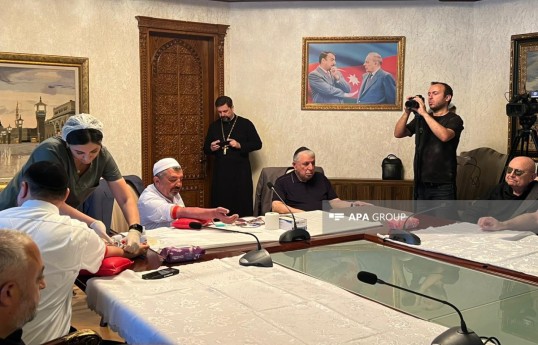 Dini konfessiya rəhbərləri Aşura günü ilə bağlı qanvermə aksiyasında iştirak edib - FOTO 
