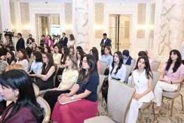 “Qızların təhsilinə dəstək” layihəsinin II Məzun Günü keçirilib